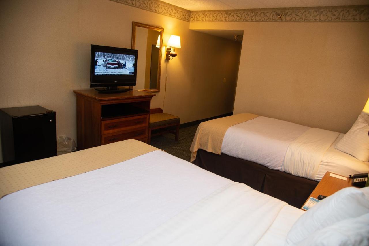 Holiday Lodge Hotel And Conference Center 페이엣빌 외부 사진