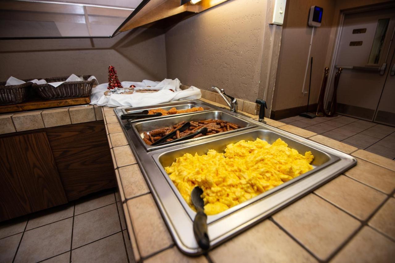 Holiday Lodge Hotel And Conference Center 페이엣빌 외부 사진