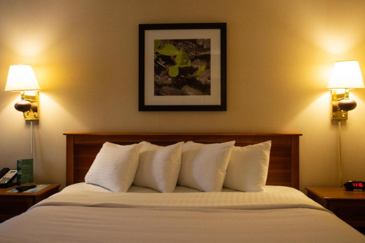 Holiday Lodge Hotel And Conference Center 페이엣빌 외부 사진